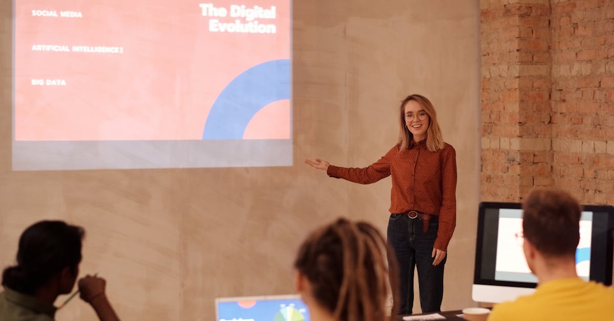 菠萝云实名账号：注册代理公司 香港